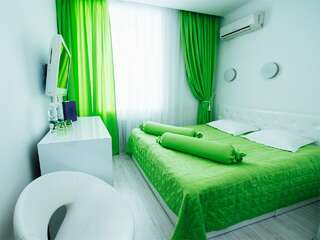 Гостиница  Матрёшка Плаза Самара Color Room Double-1